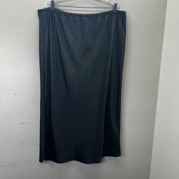 Old Navy Satin Maxi Skirt SZ 2X Black Pull On Side Slit Whimsigoth Y2K Fairy - Picture 5 of 10